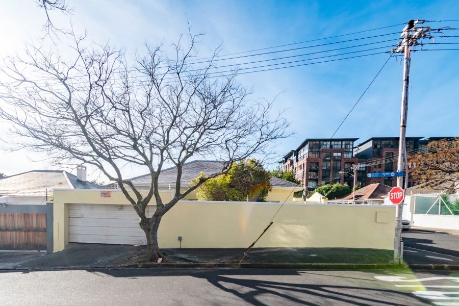 5 Bedroom Property for Sale in Gardens Western Cape